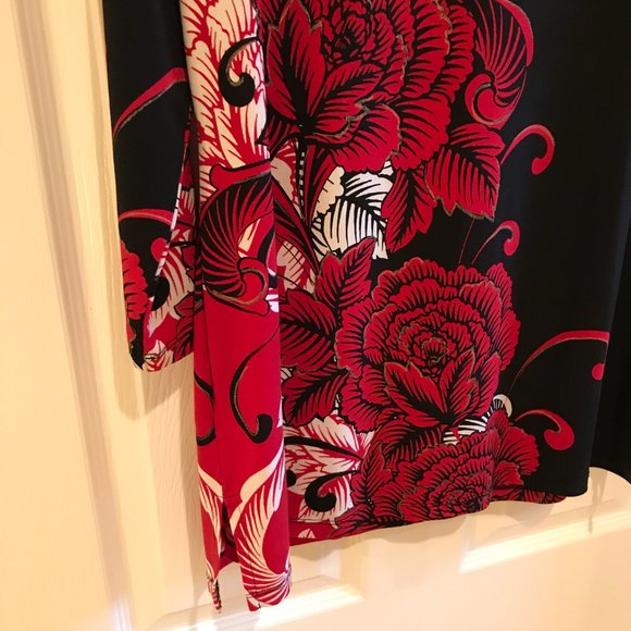 J M Collection ladies top size medium red and black - Picture 2 of 7